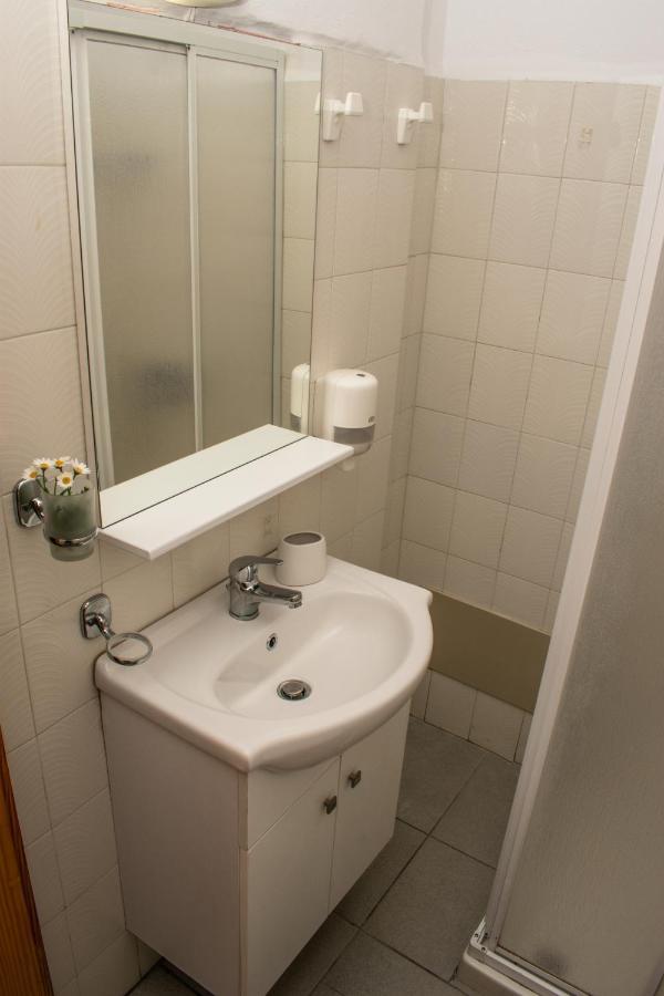 Kiki'S Apartments Néos Pírgos Dış mekan fotoğraf