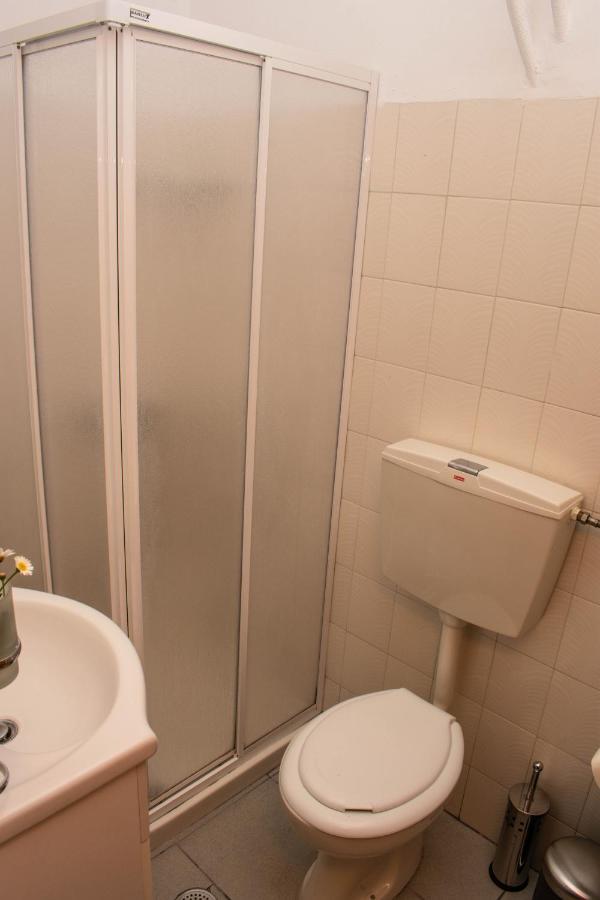 Kiki'S Apartments Néos Pírgos Dış mekan fotoğraf