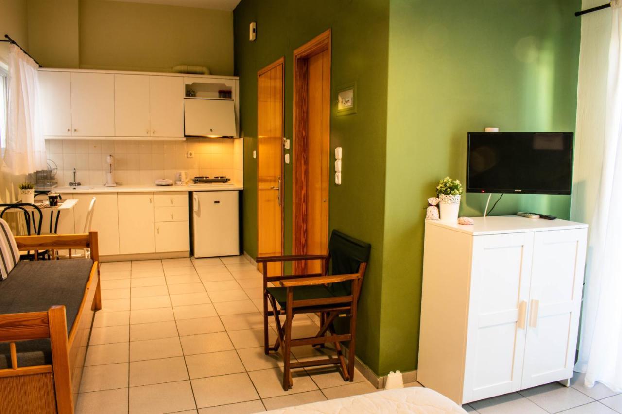 Kiki'S Apartments Néos Pírgos Dış mekan fotoğraf