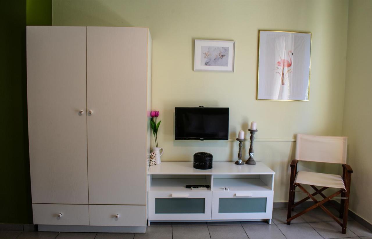 Kiki'S Apartments Néos Pírgos Dış mekan fotoğraf
